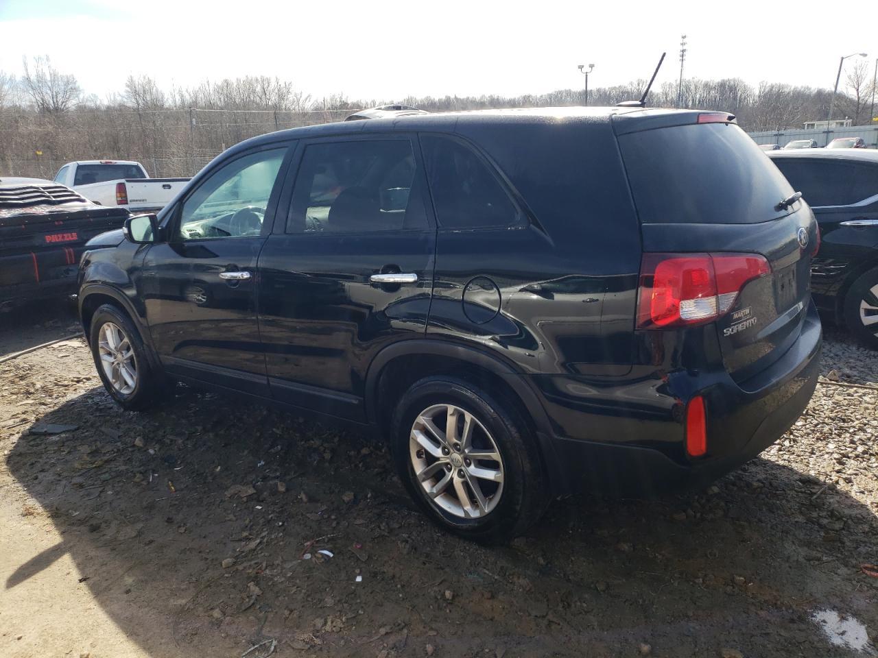 2014 KIA SORENTO LX - Image 2