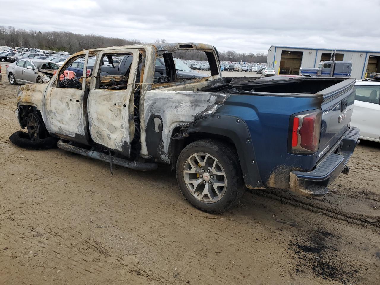 2018 GMC SIERRA K15 - Фото 2