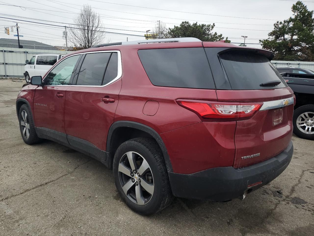 2018 CHEVROLET TRAVERSE L - Фото 2