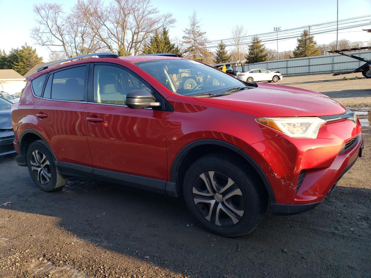 2017 TOYOTA RAV4 LE - Image 4