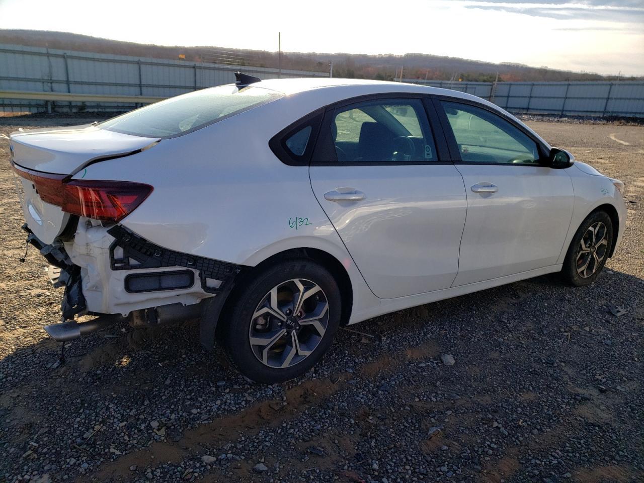 2021 KIA FORTE FE - Фото 3