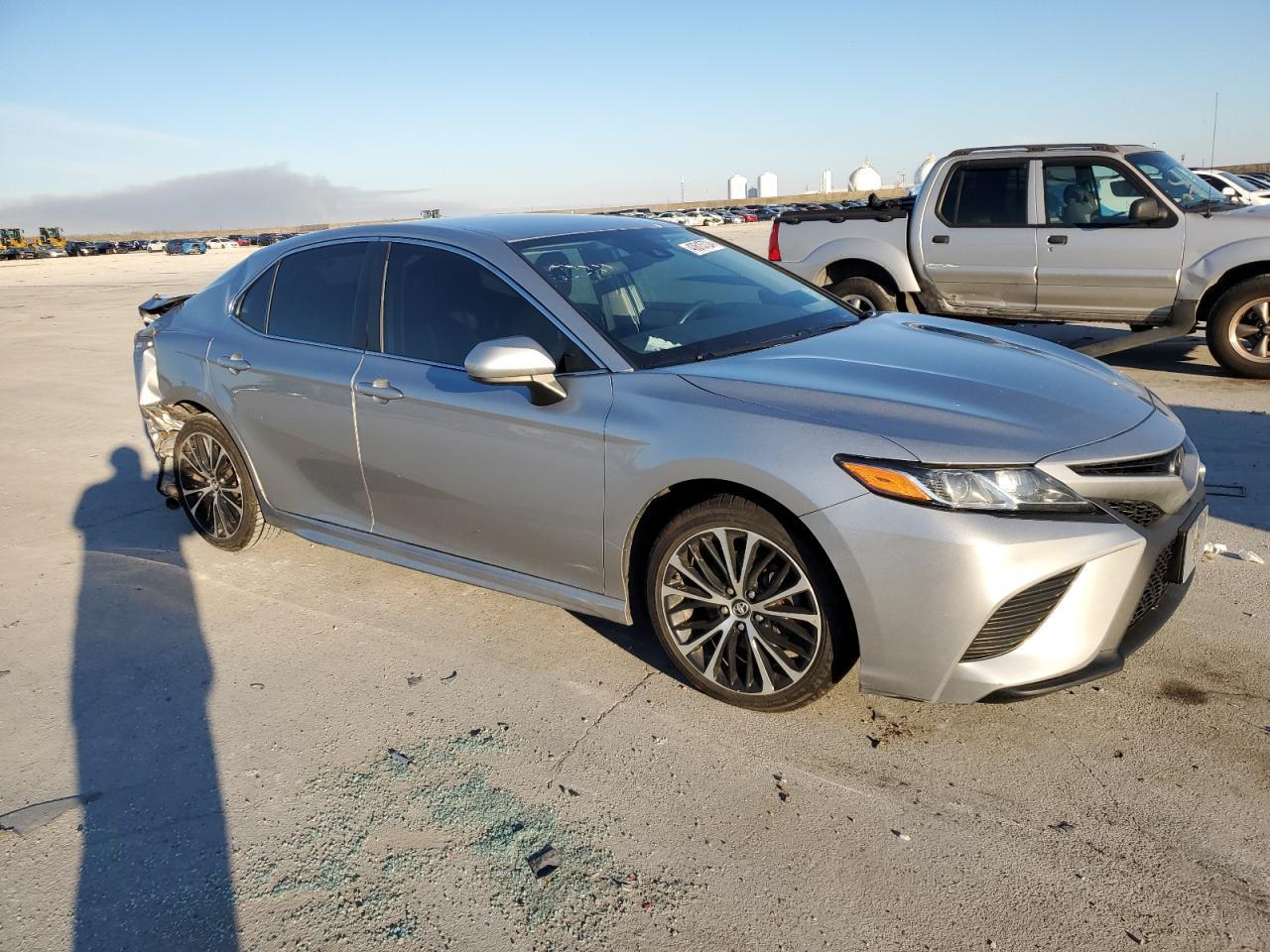 2019 TOYOTA CAMRY L - Фото 4