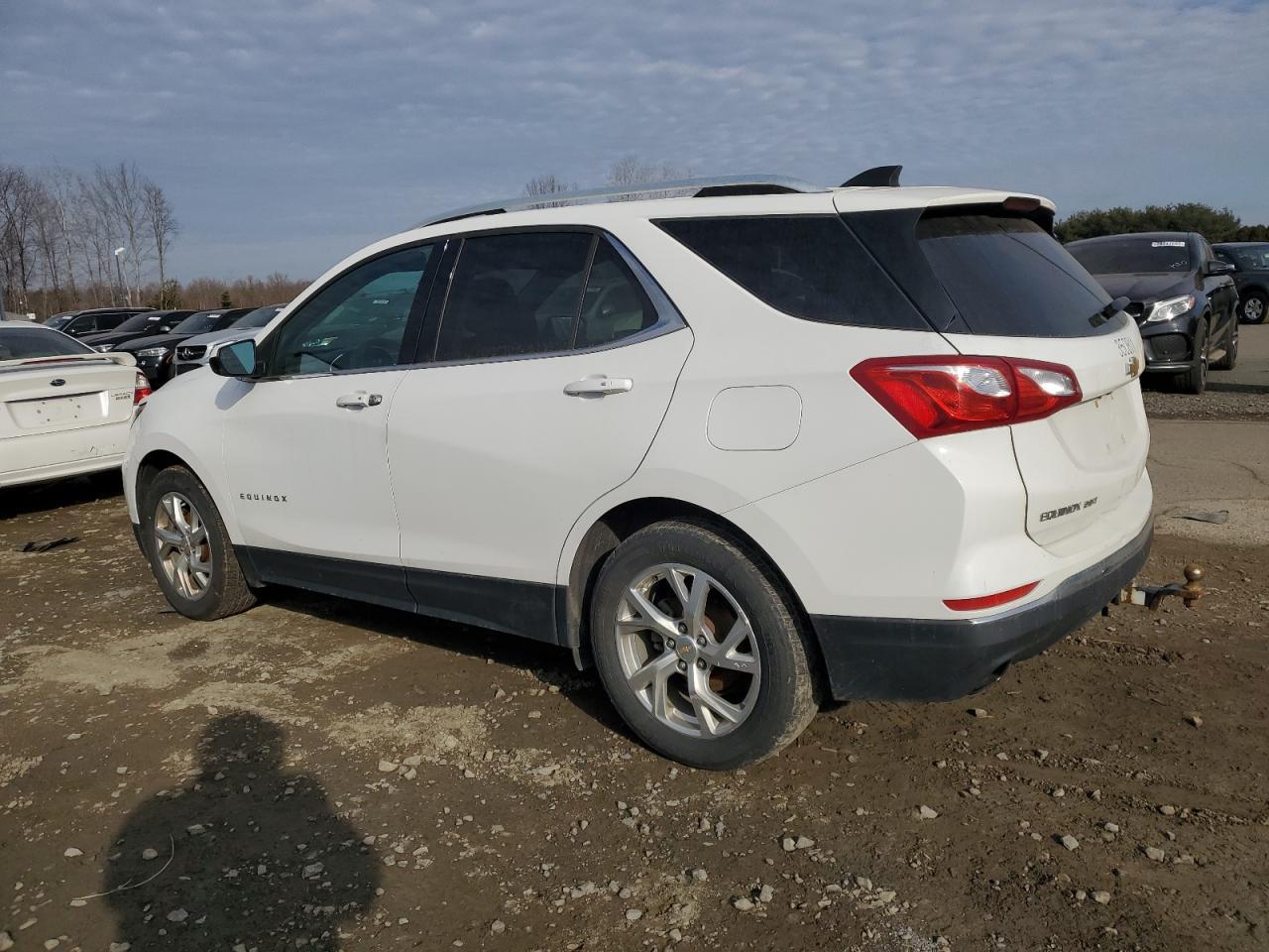 2019 CHEVROLET EQUINOX LT - Image 2