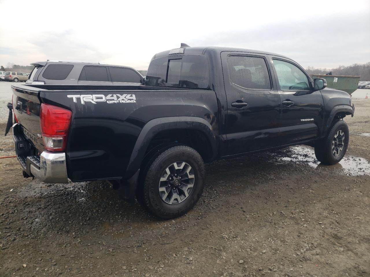 2017 TOYOTA TACOMA DOU - Фото 3