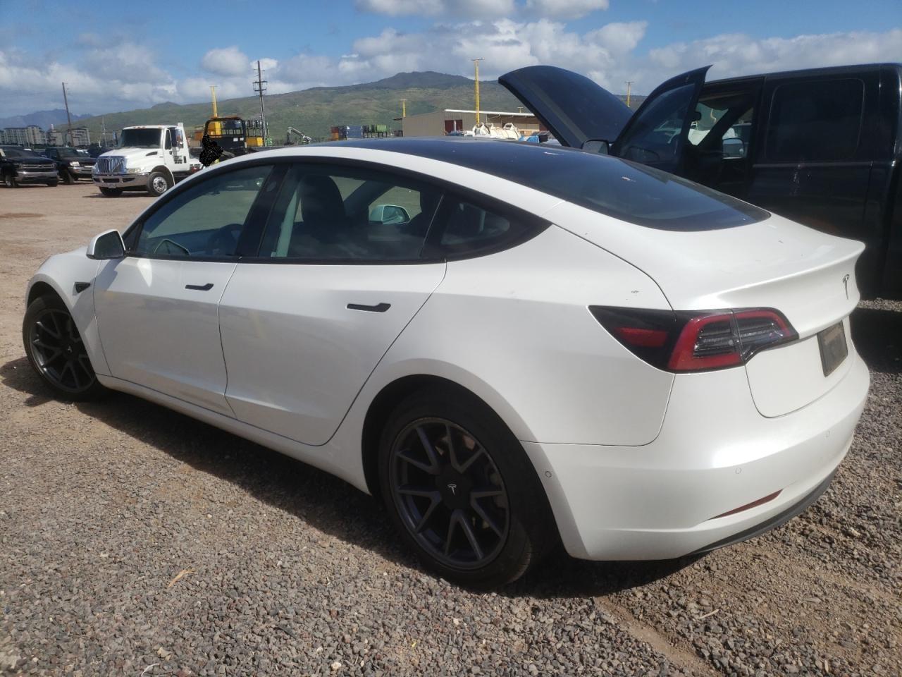 2021 TESLA MODEL 3 - Image 2