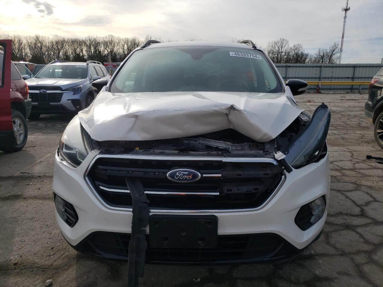 2017 FORD ESCAPE TIT - Image 5