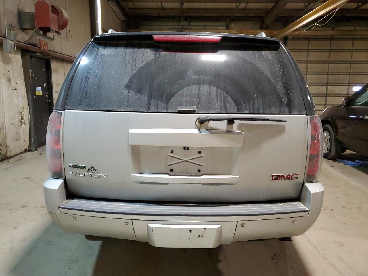 2012 GMC YUKON DENA - Image 6