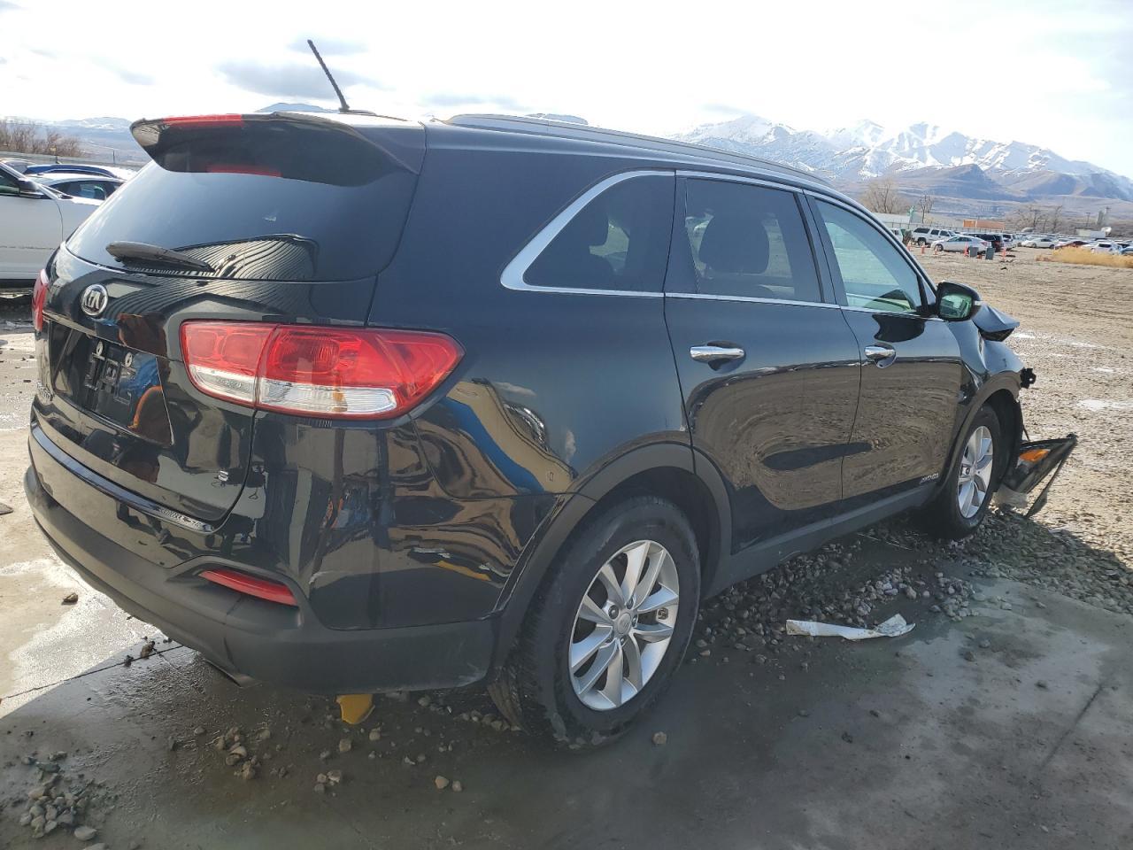 2017 KIA SORENTO LX - Фото 3
