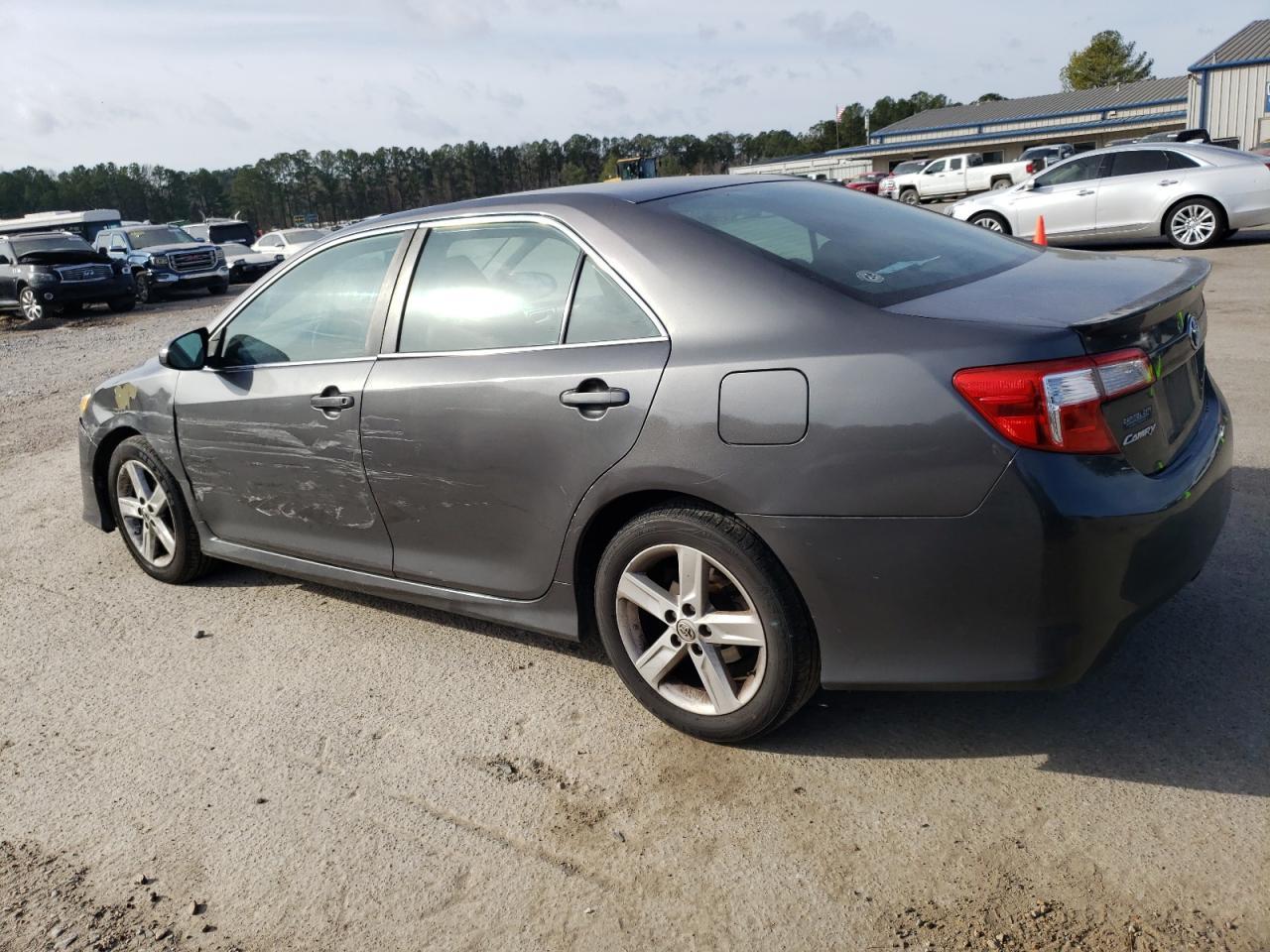 2014 TOYOTA CAMRY L - Image 2