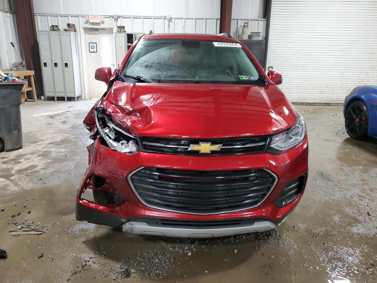 2018 CHEVROLET TRAX 1LT - Image 5
