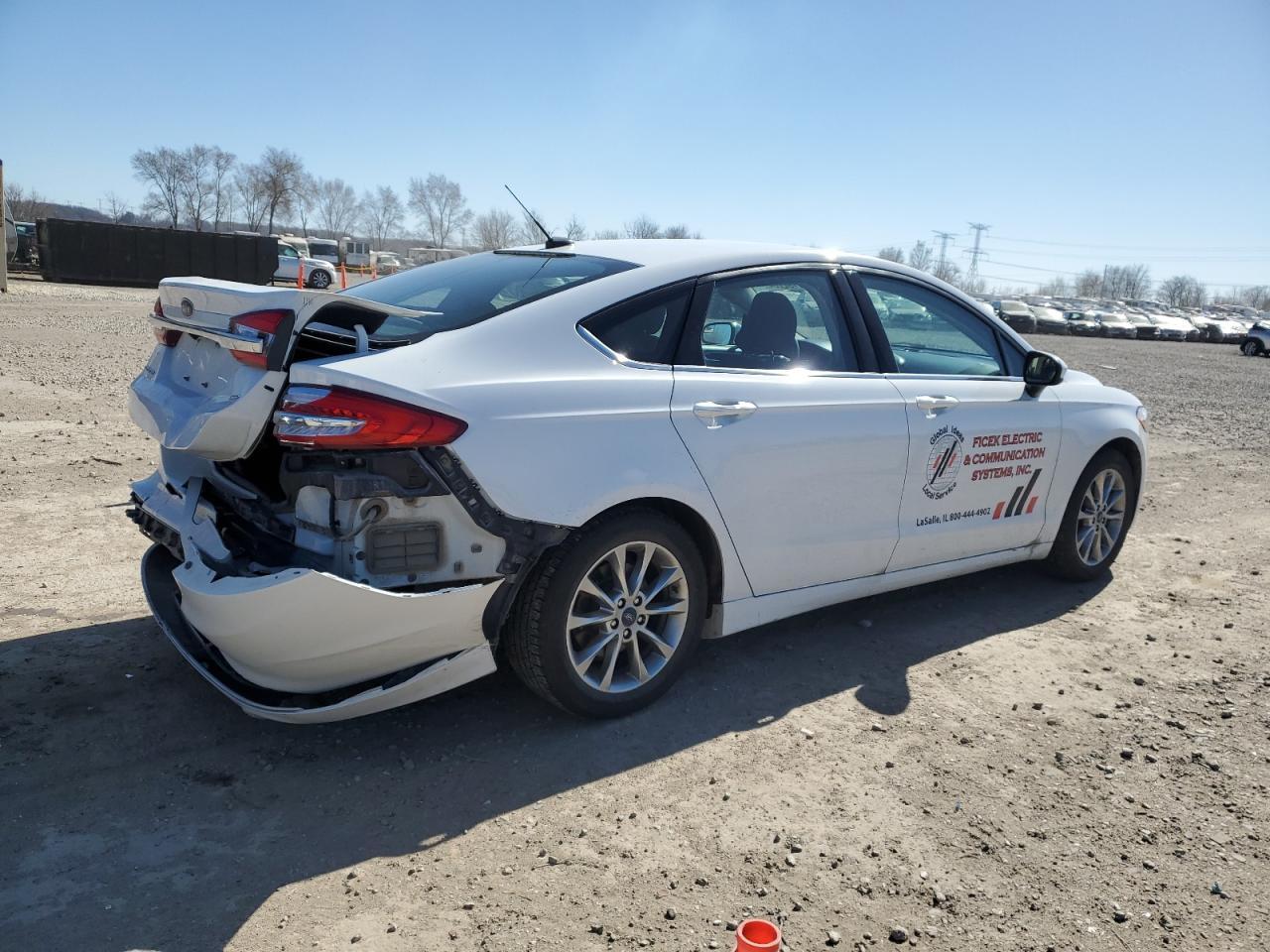2017 FORD FUSION SE - Image 3