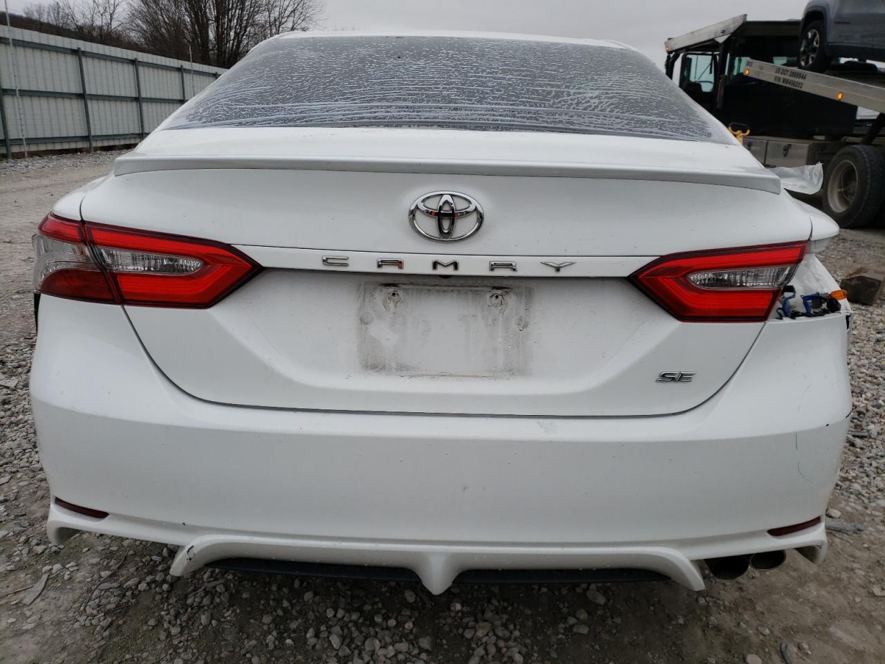 2018 TOYOTA CAMRY L - Фото 6