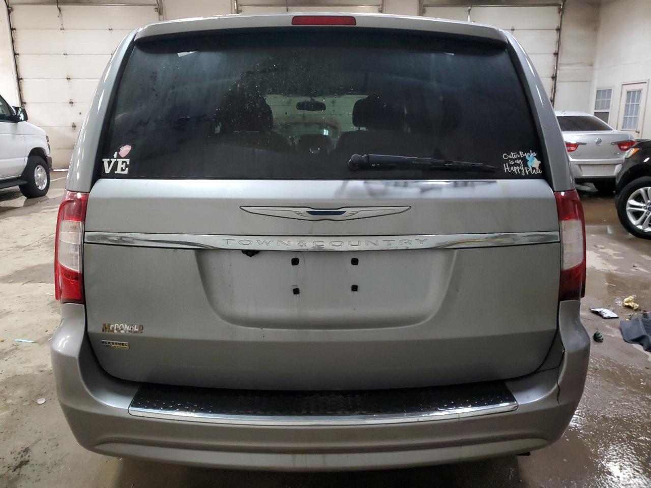 2014 CHRYSLER TOWN & COU - Image 6