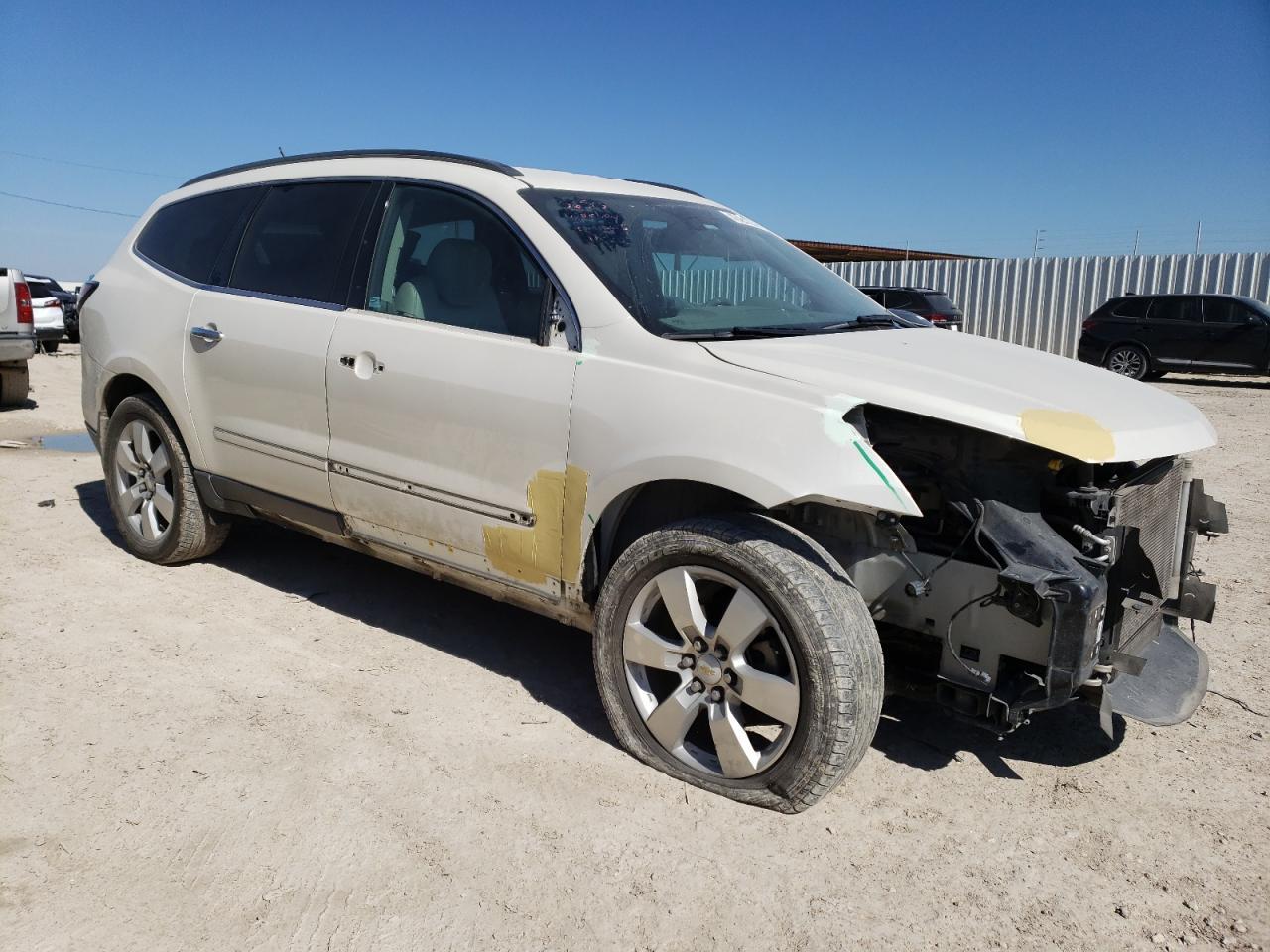 2015 CHEVROLET TRAVERSE L - Image 4