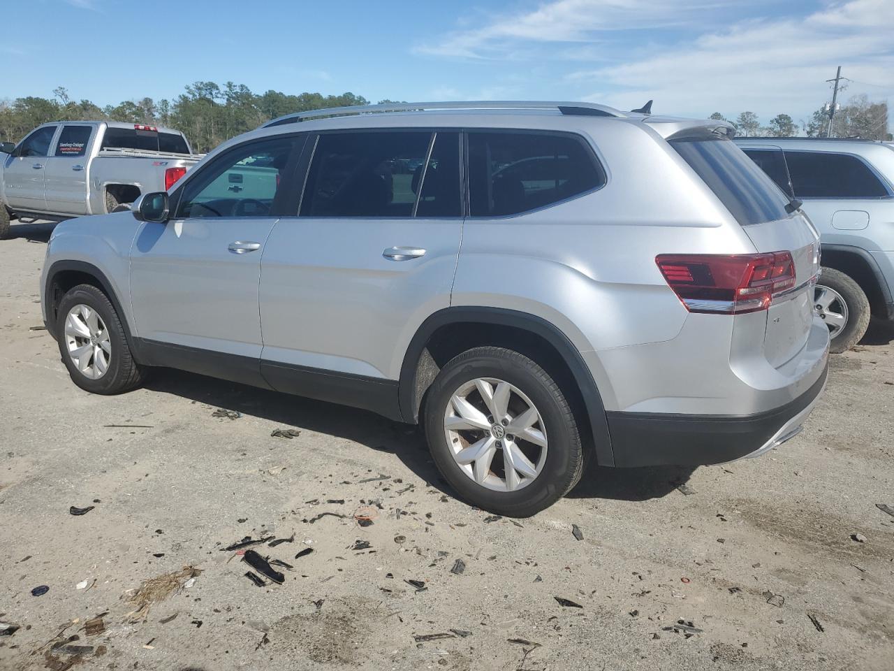 2019 VOLKSWAGEN ATLAS SE - Image 2