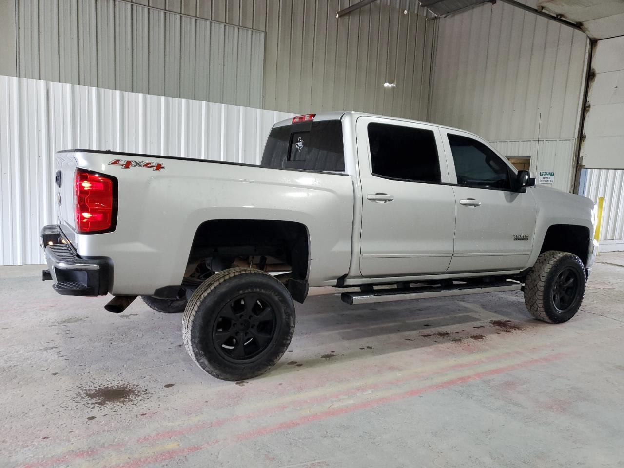 2016 CHEVROLET SILVERADO - Image 3