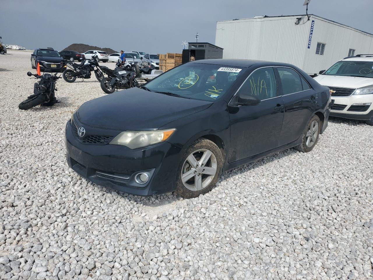 2013 TOYOTA CAMRY L - Фото 2