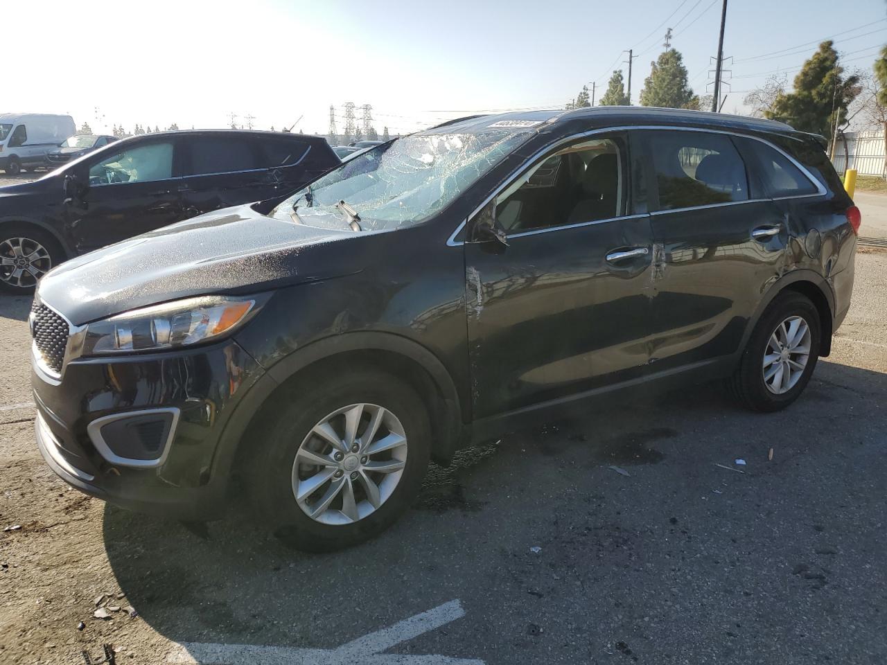 2017 KIA SORENTO LX