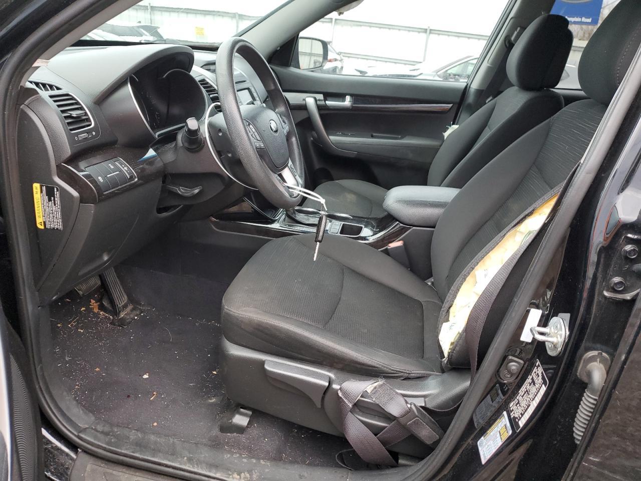 2014 KIA SORENTO LX - Image 7