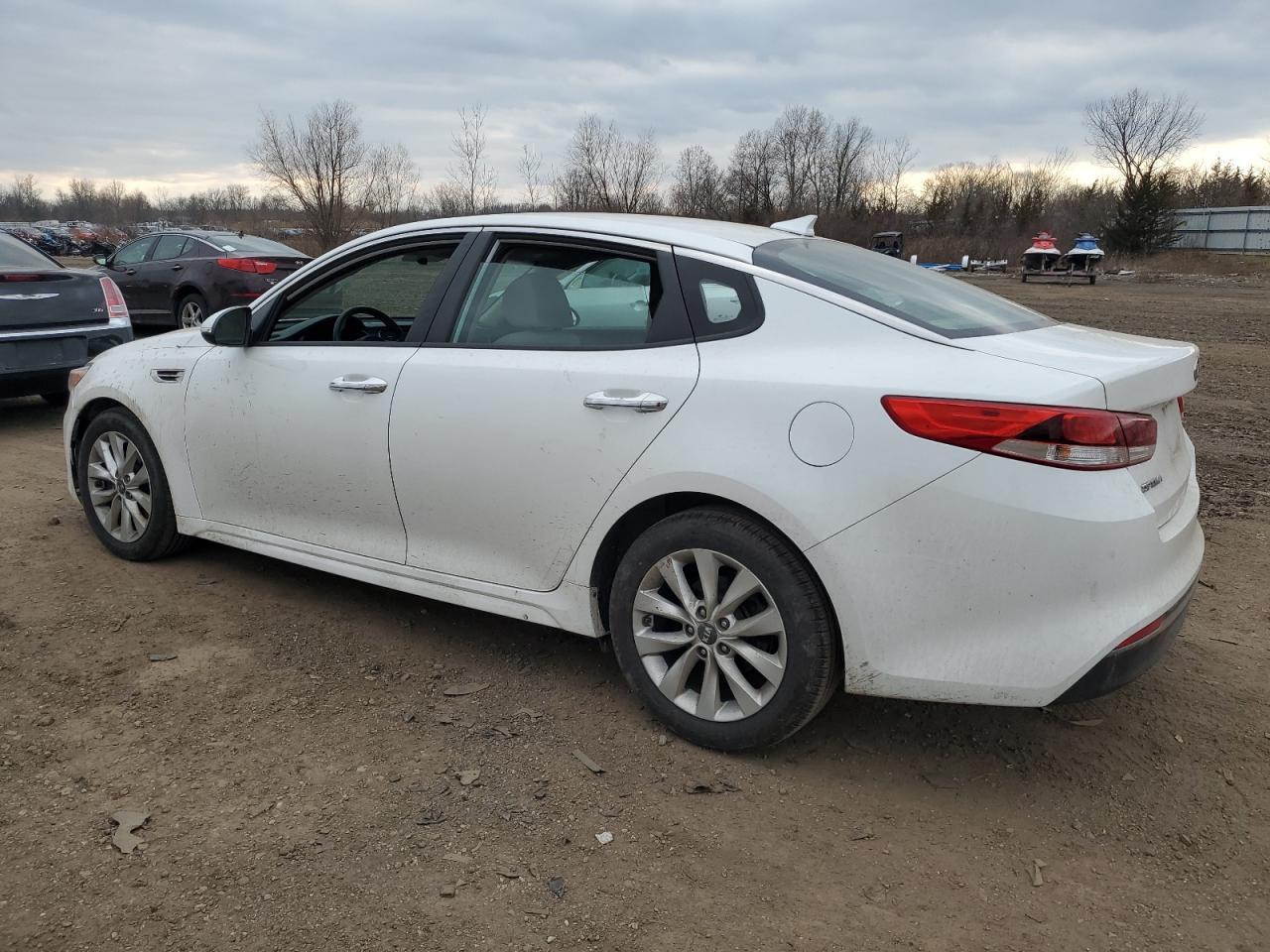 2016 KIA OPTIMA LX - Фото 2