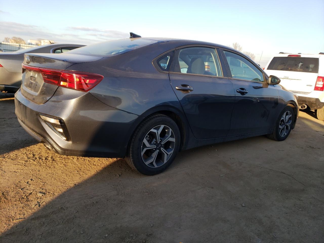 2021 KIA FORTE FE - Image 3