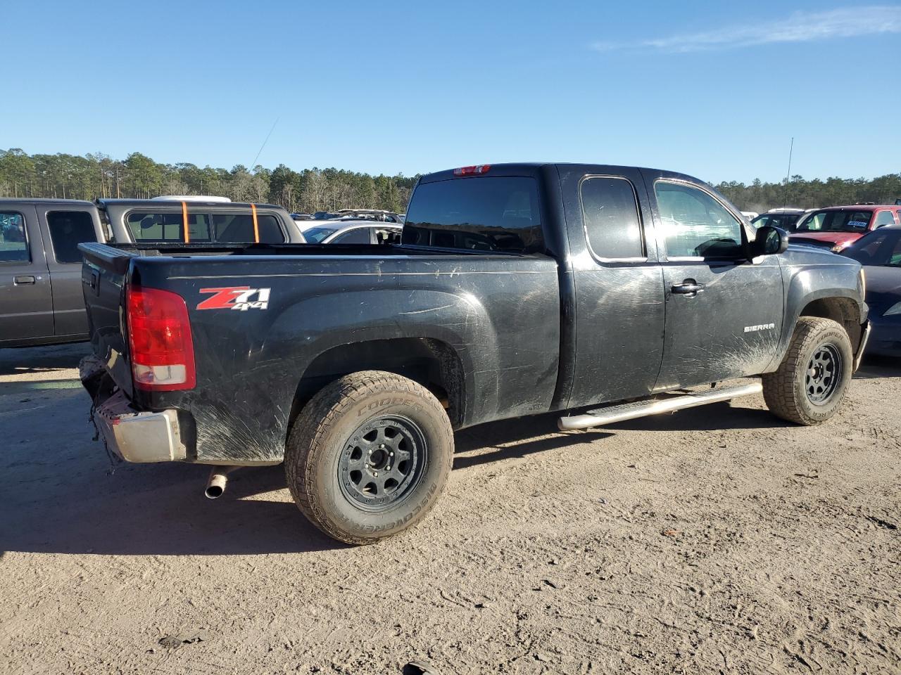 2011 GMC SIERRA K15 - Фото 3