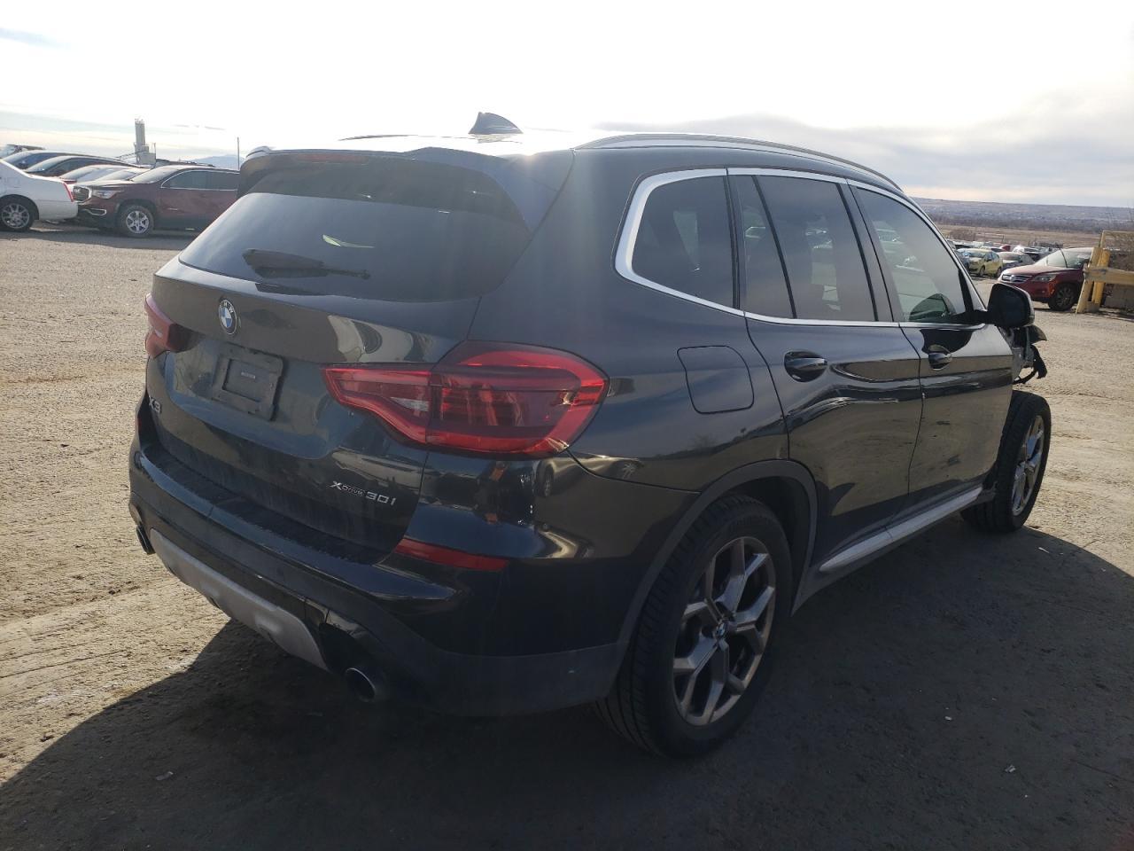 2021 BMW X3 XDRIVE3 - Фото 3
