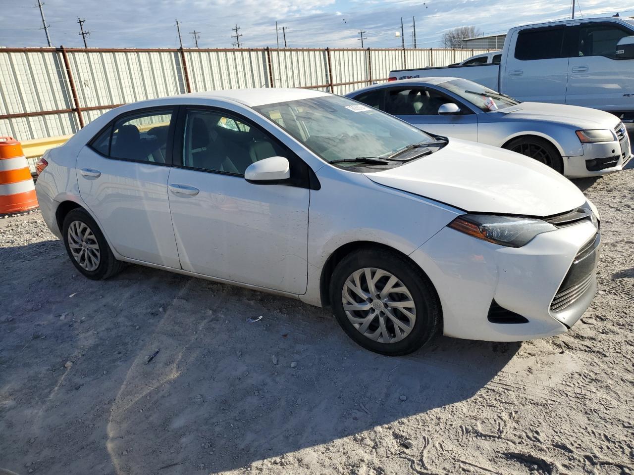 2019 TOYOTA COROLLA L - Image 4