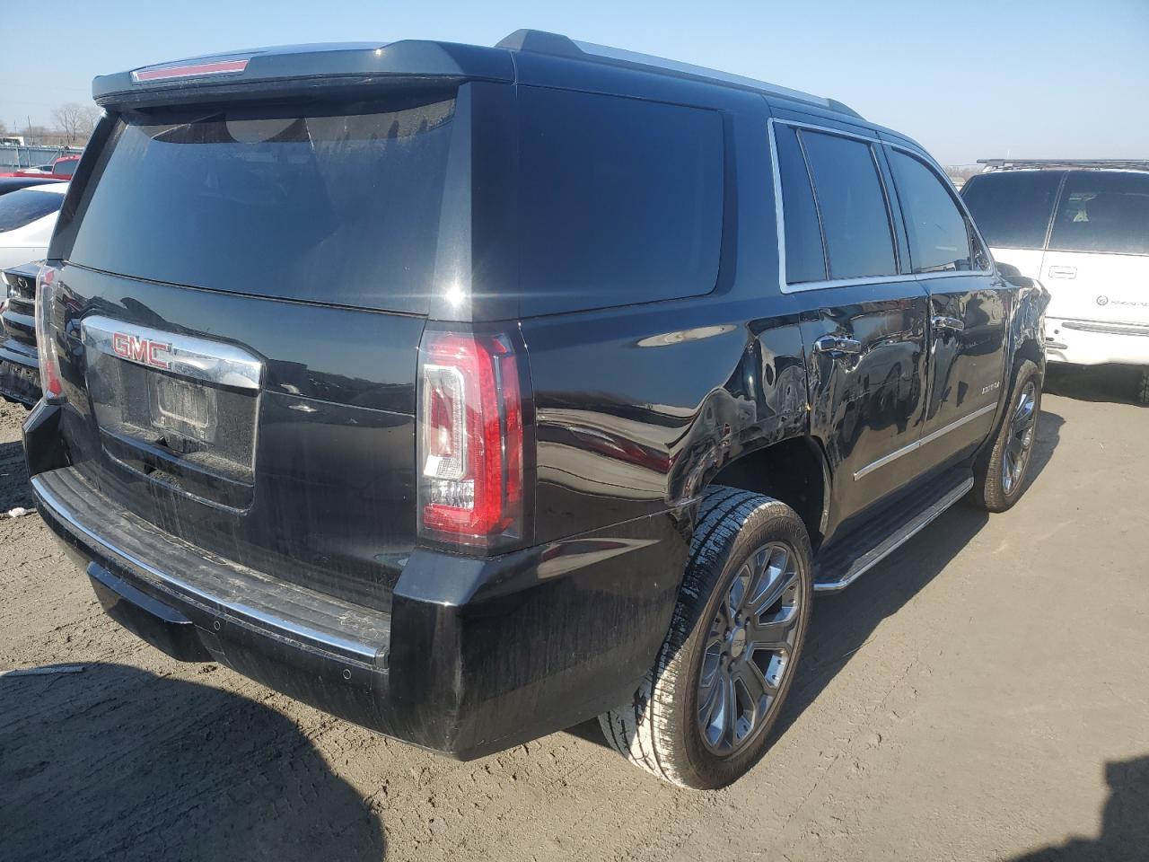 2016 GMC YUKON DENA - Фото 3