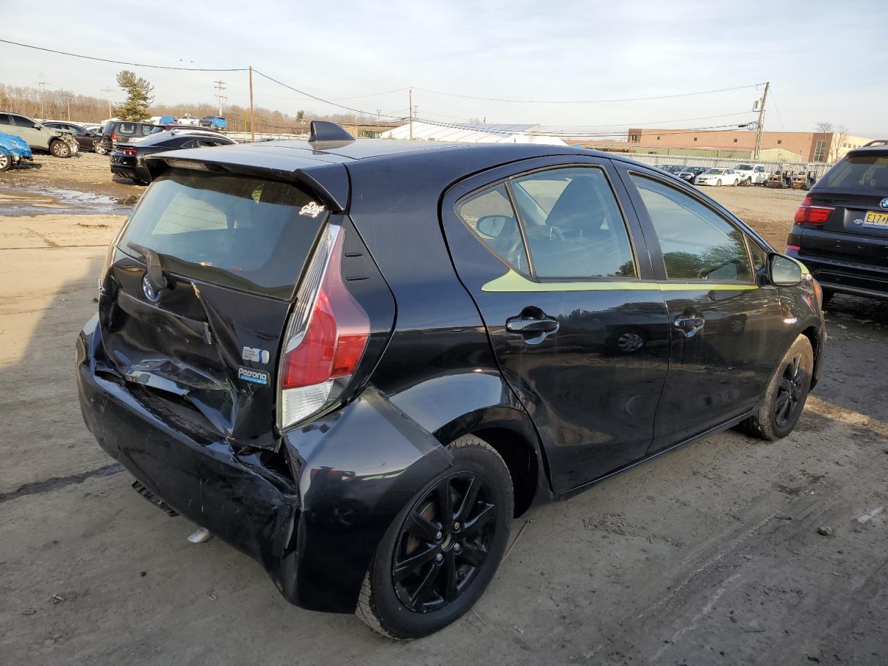 2016 TOYOTA PRIUS C - Image 3