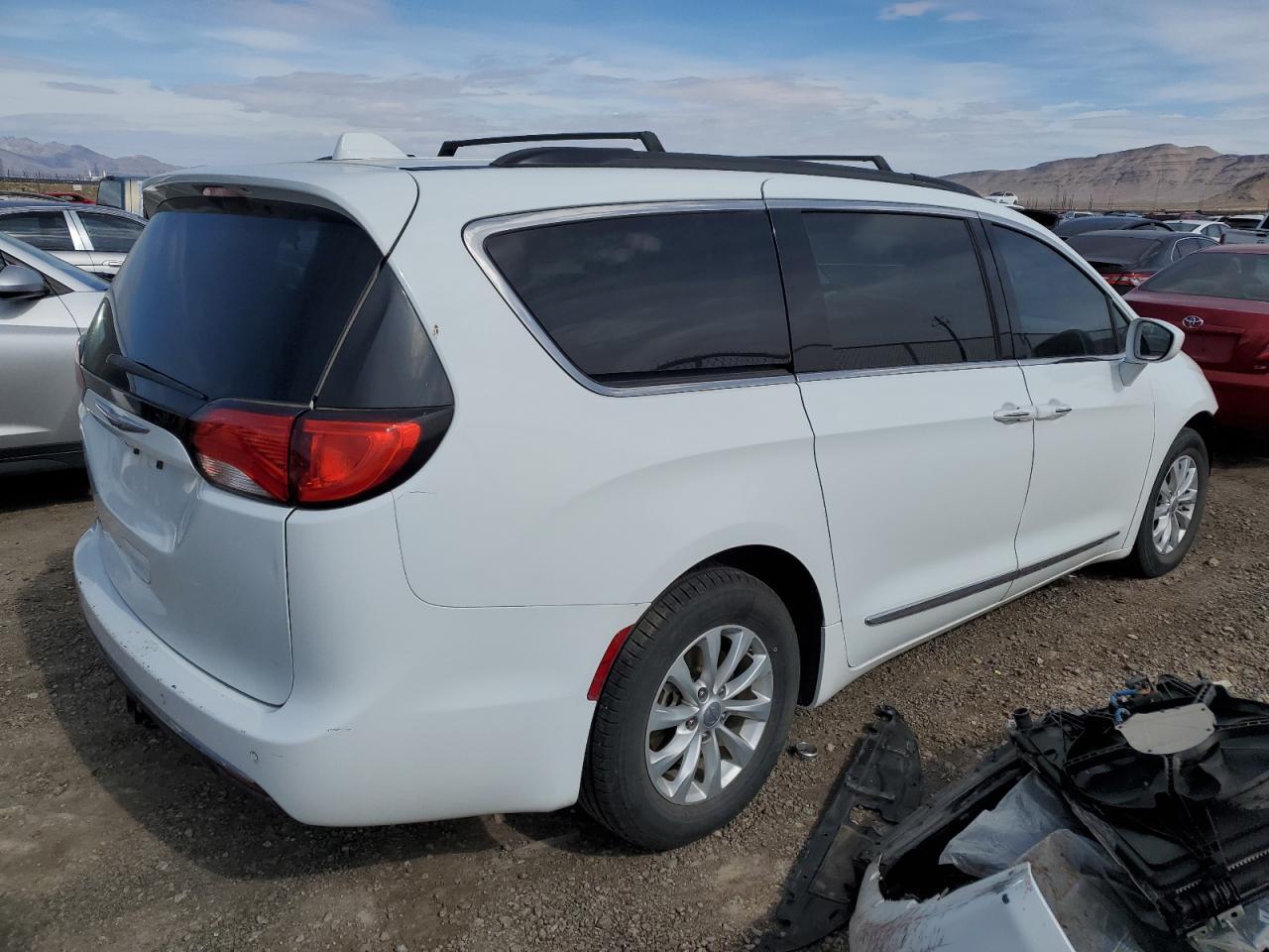 2017 CHRYSLER PACIFICA T - Image 3