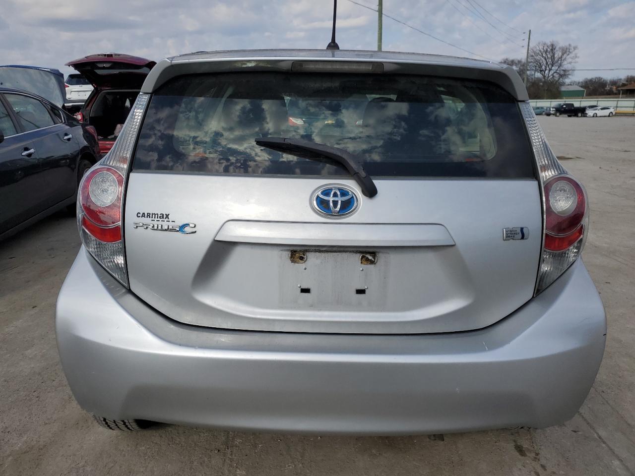 2013 TOYOTA PRIUS C - Image 6