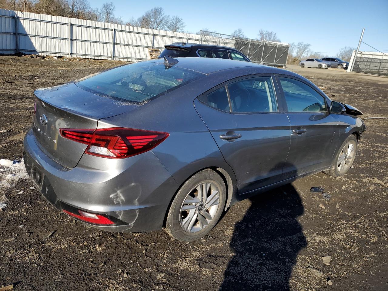 2019 HYUNDAI ELANTRA SE - Фото 3
