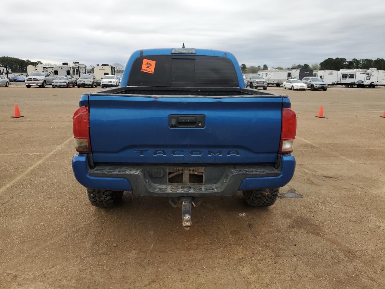 2017 TOYOTA TACOMA DOU - Фото 6