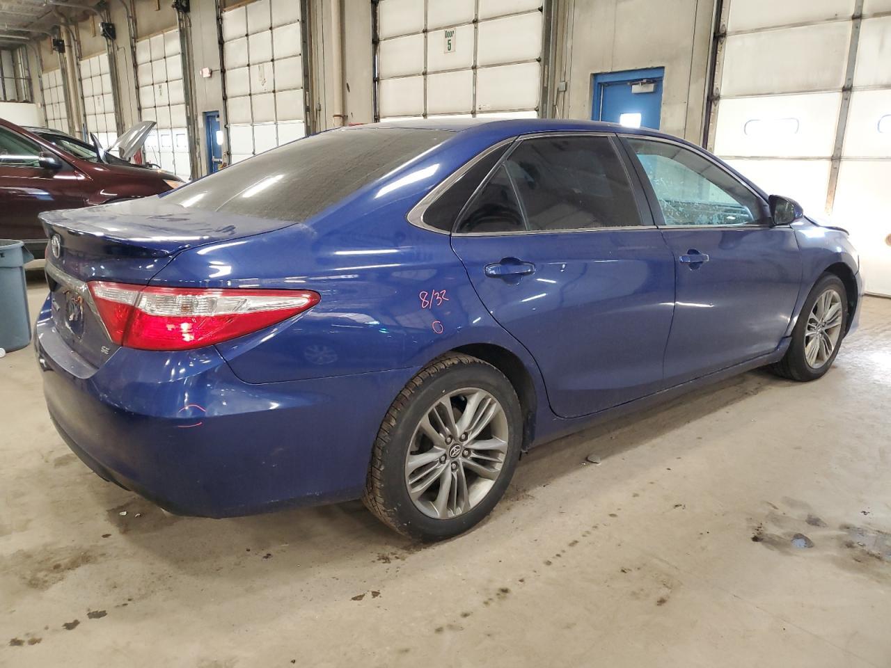 2016 TOYOTA CAMRY LE - Фото 3