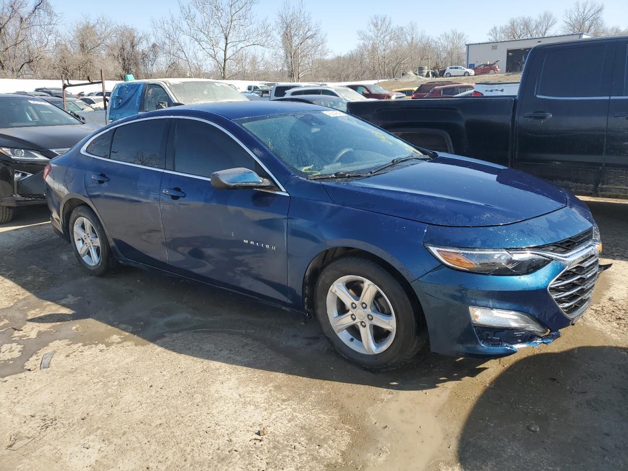 2019 CHEVROLET MALIBU LS - Фото 4