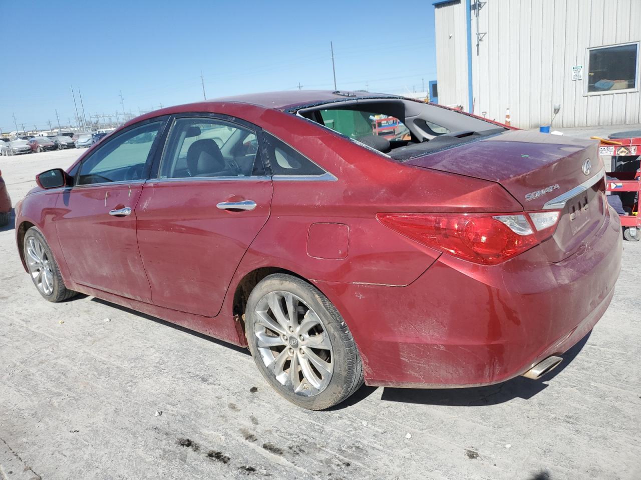 2011 HYUNDAI SONATA SE - Image 2