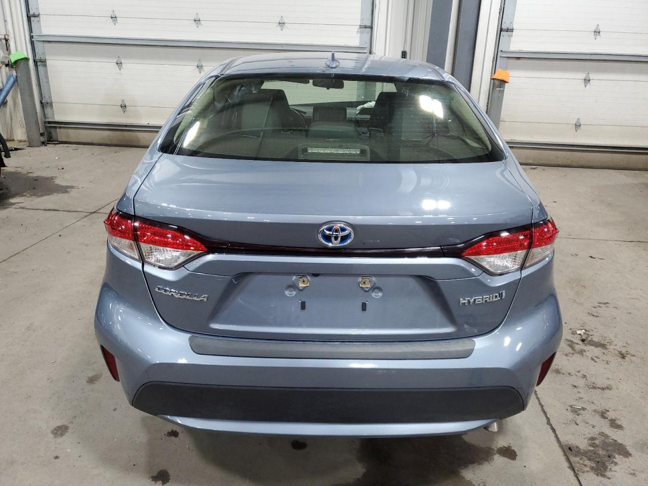 2021 TOYOTA COROLLA LE - Фото 6