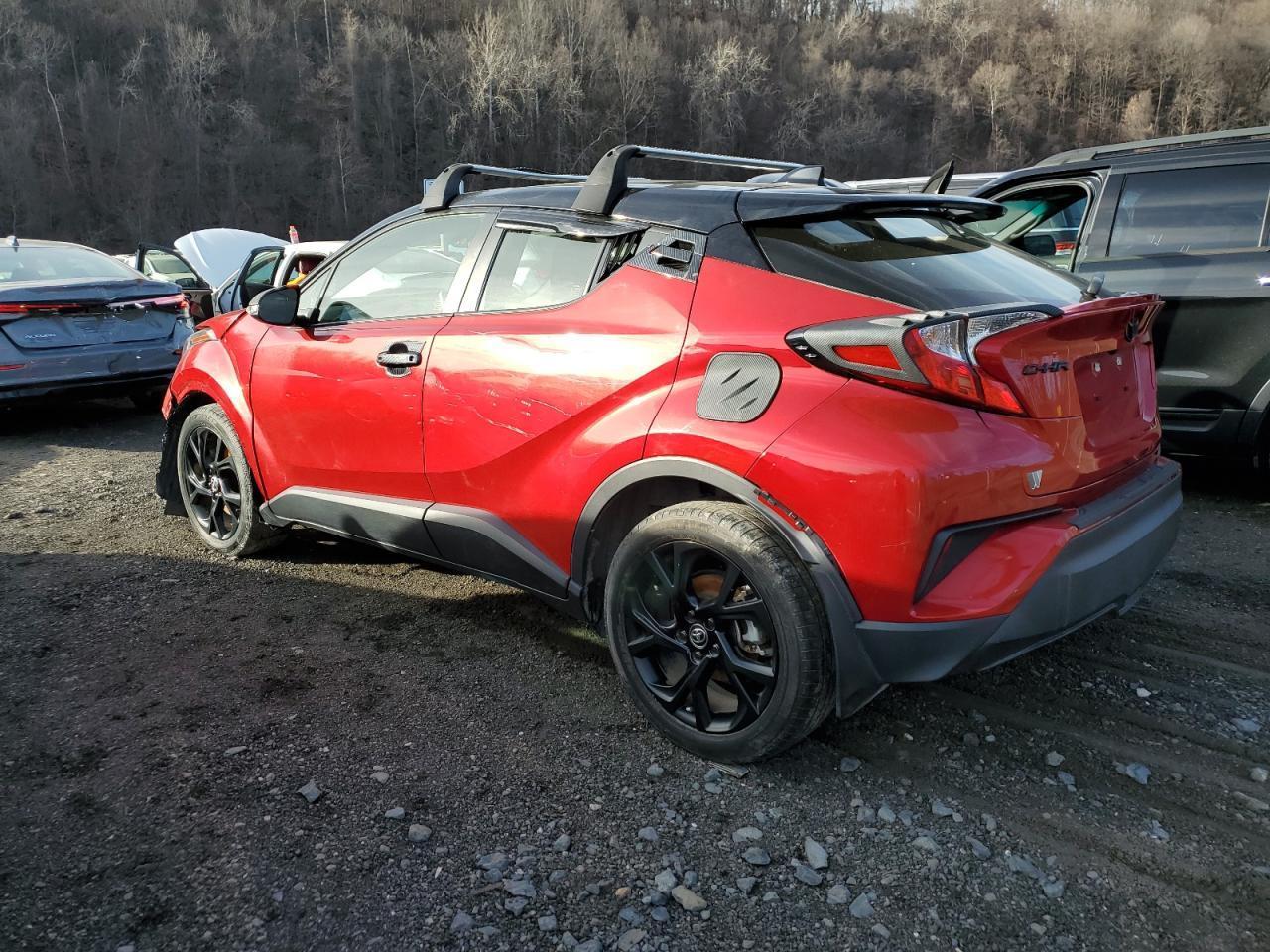 2021 TOYOTA C-HR XLE - Фото 2