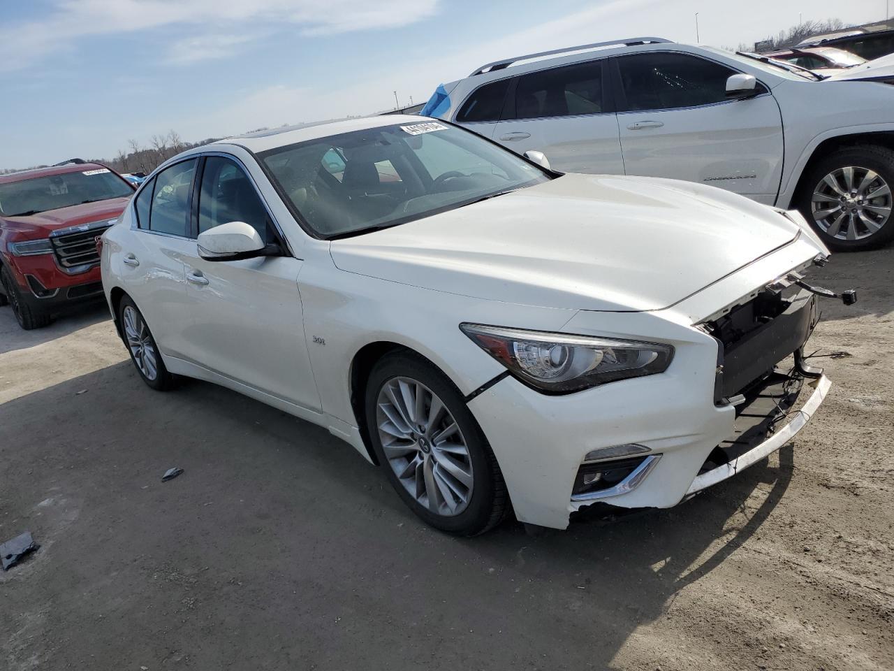 2018 INFINITI Q50 LUXE - Image 4