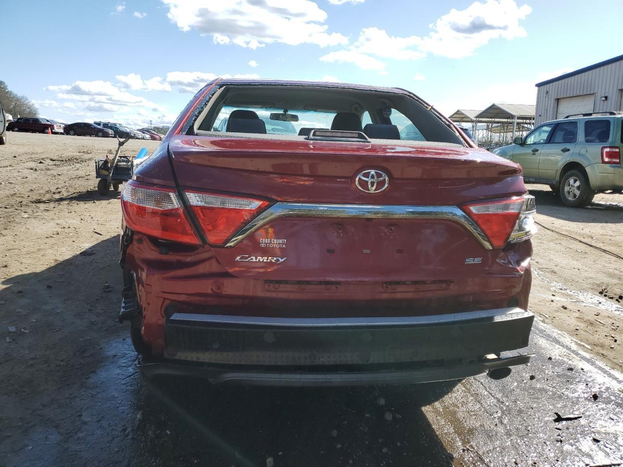 2015 TOYOTA CAMRY LE - Image 6