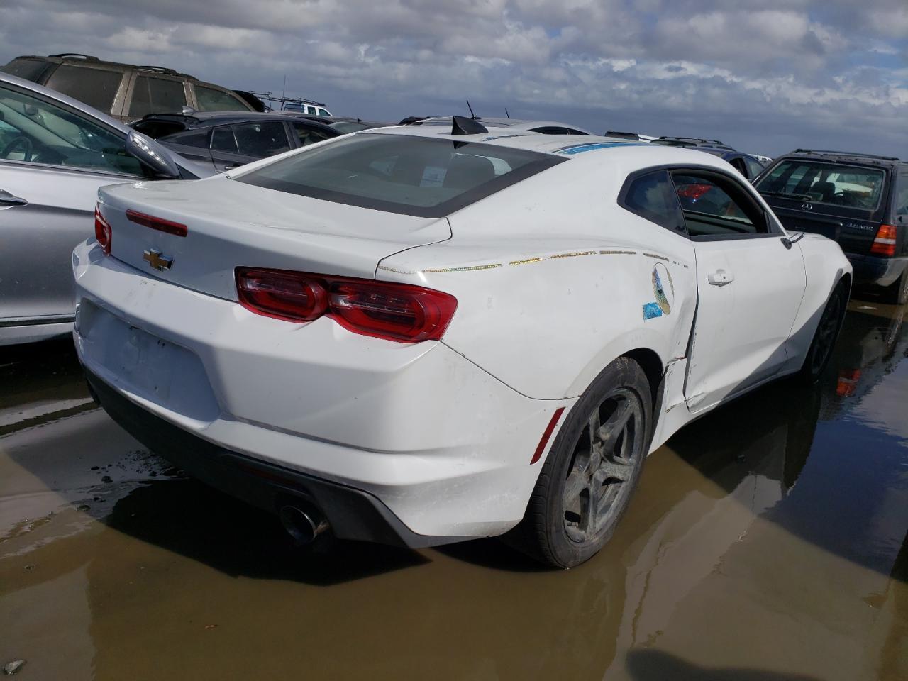 2019 CHEVROLET CAMARO LS - Фото 3