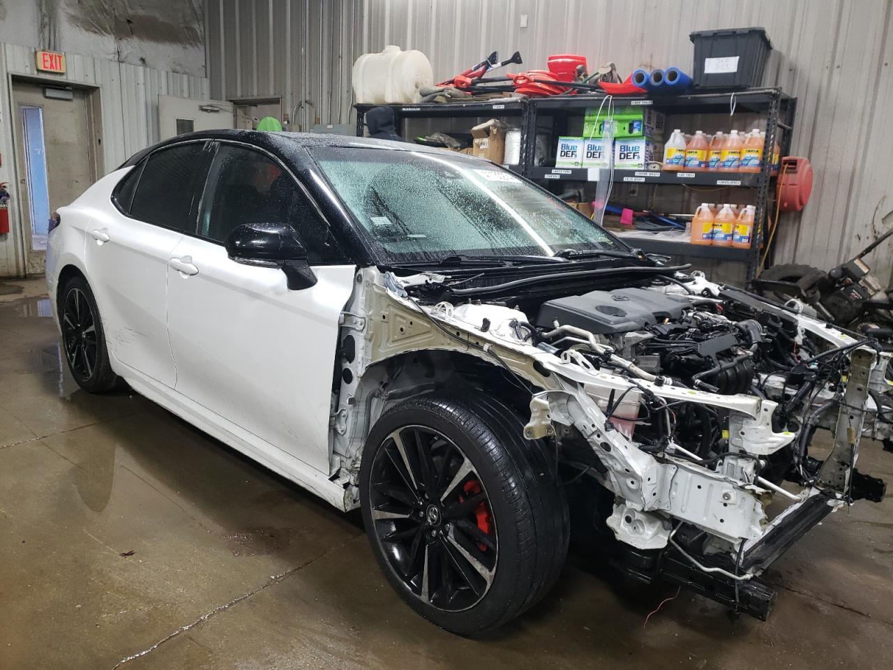 2019 TOYOTA CAMRY XSE - Фото 4