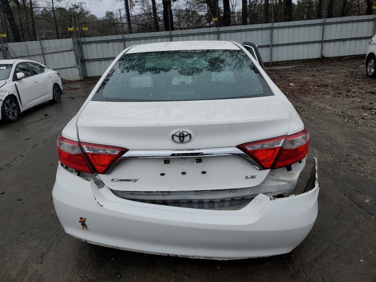 2016 TOYOTA CAMRY LE - Image 6