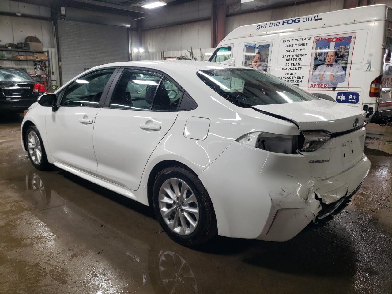 2021 TOYOTA COROLLA LE - Фото 2