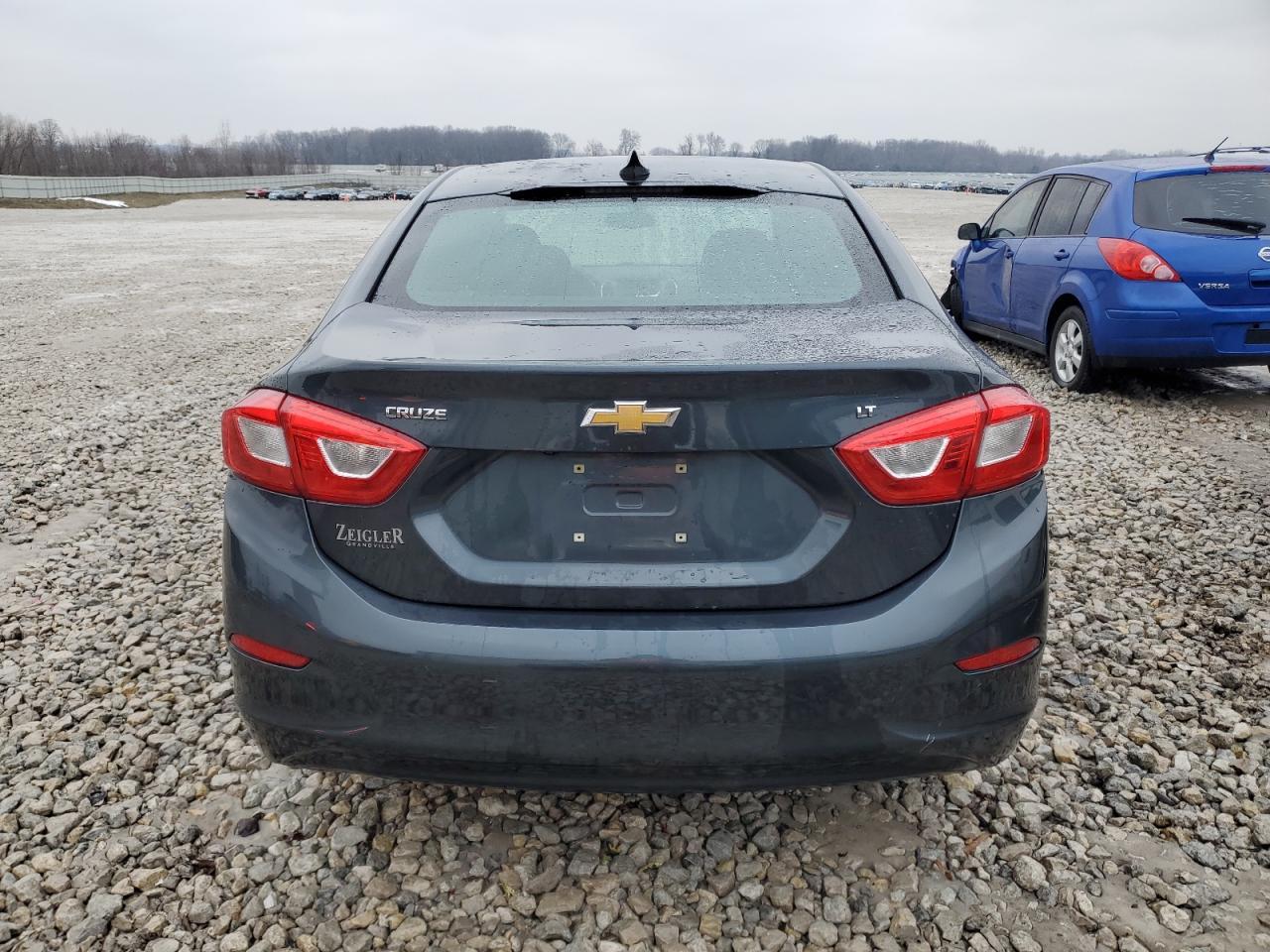 2017 CHEVROLET CRUZE LT - Image 6
