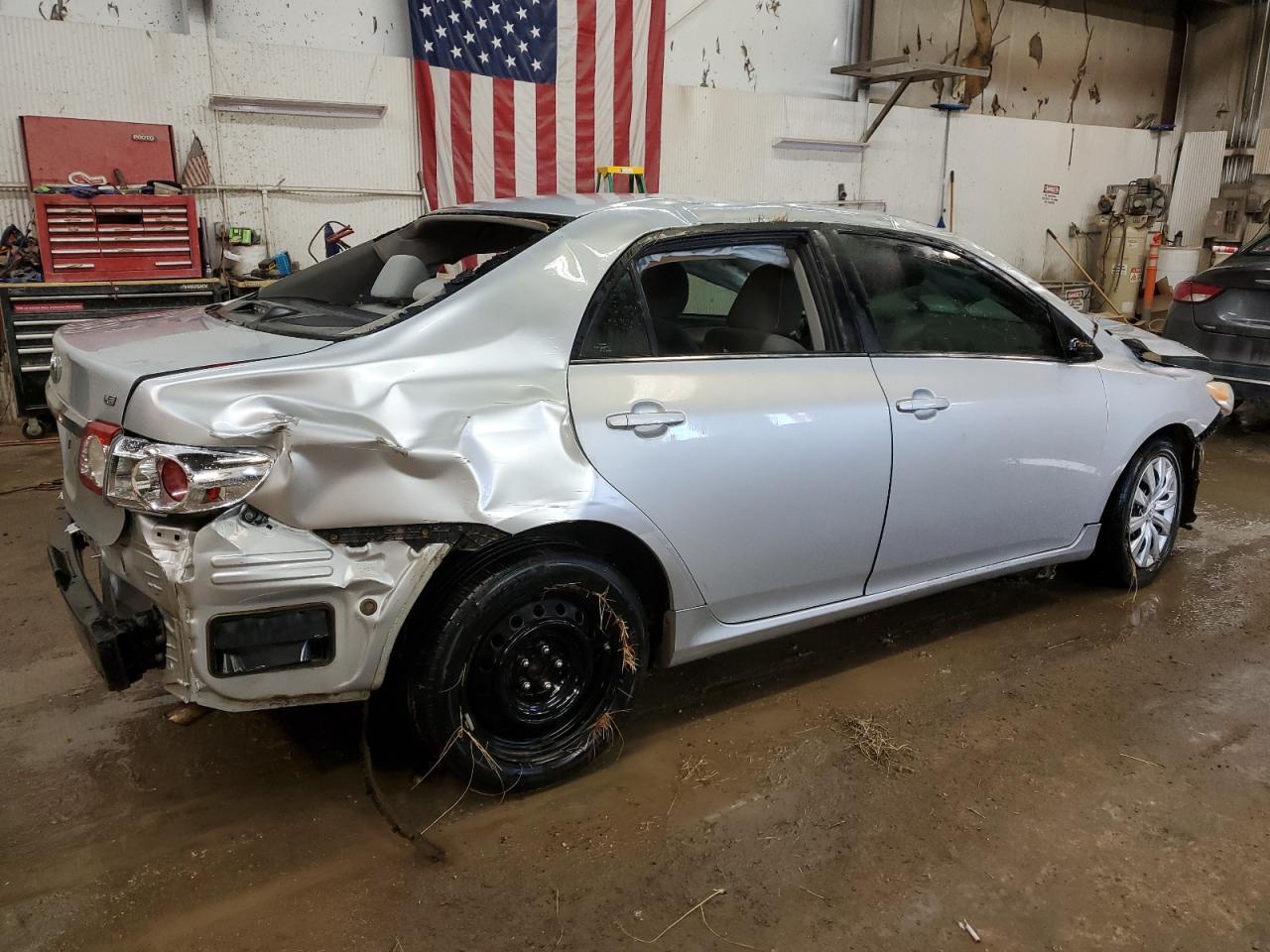 2013 TOYOTA COROLLA BA - Фото 3