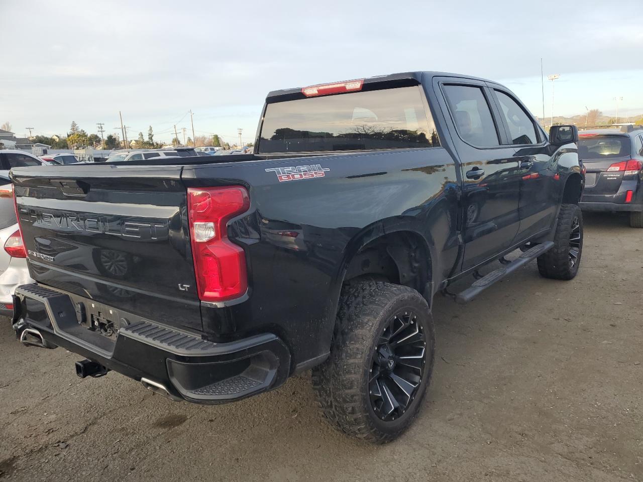 2021 CHEVROLET SILVERADO - Фото 3
