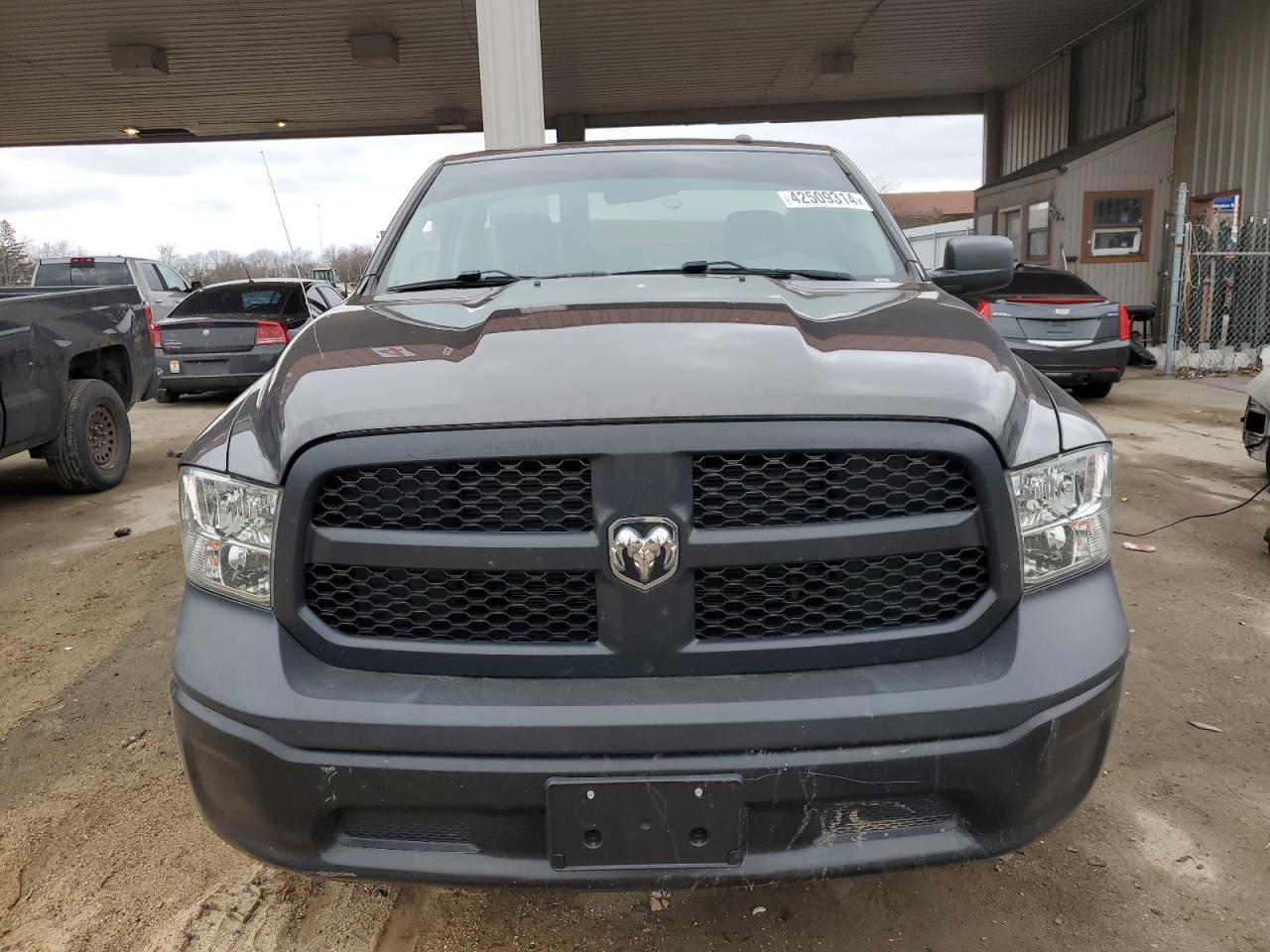 2019 RAM 1500 CLASS - Фото 5