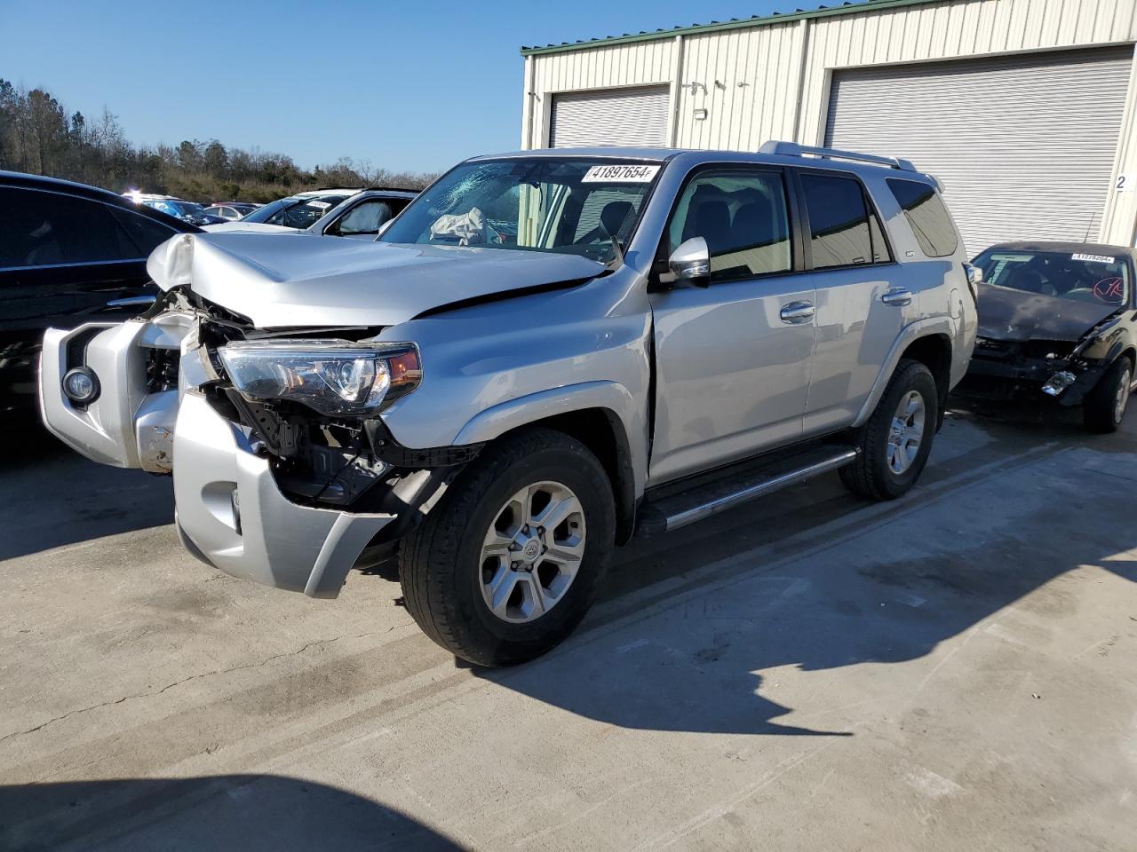 2018 TOYOTA 4RUNNER SR